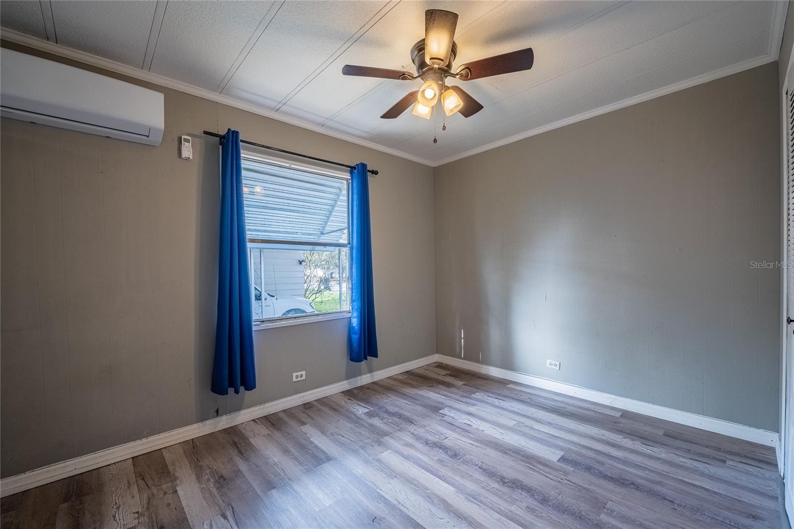 CRYSTAL LAKE ESTATES - Residential