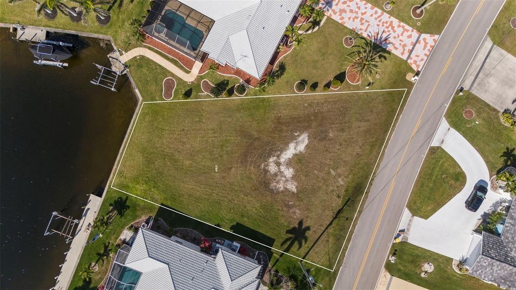 Photo of 534 Macedonia Drive, Punta Gorda, FL 33950 (MLS # N6137455)