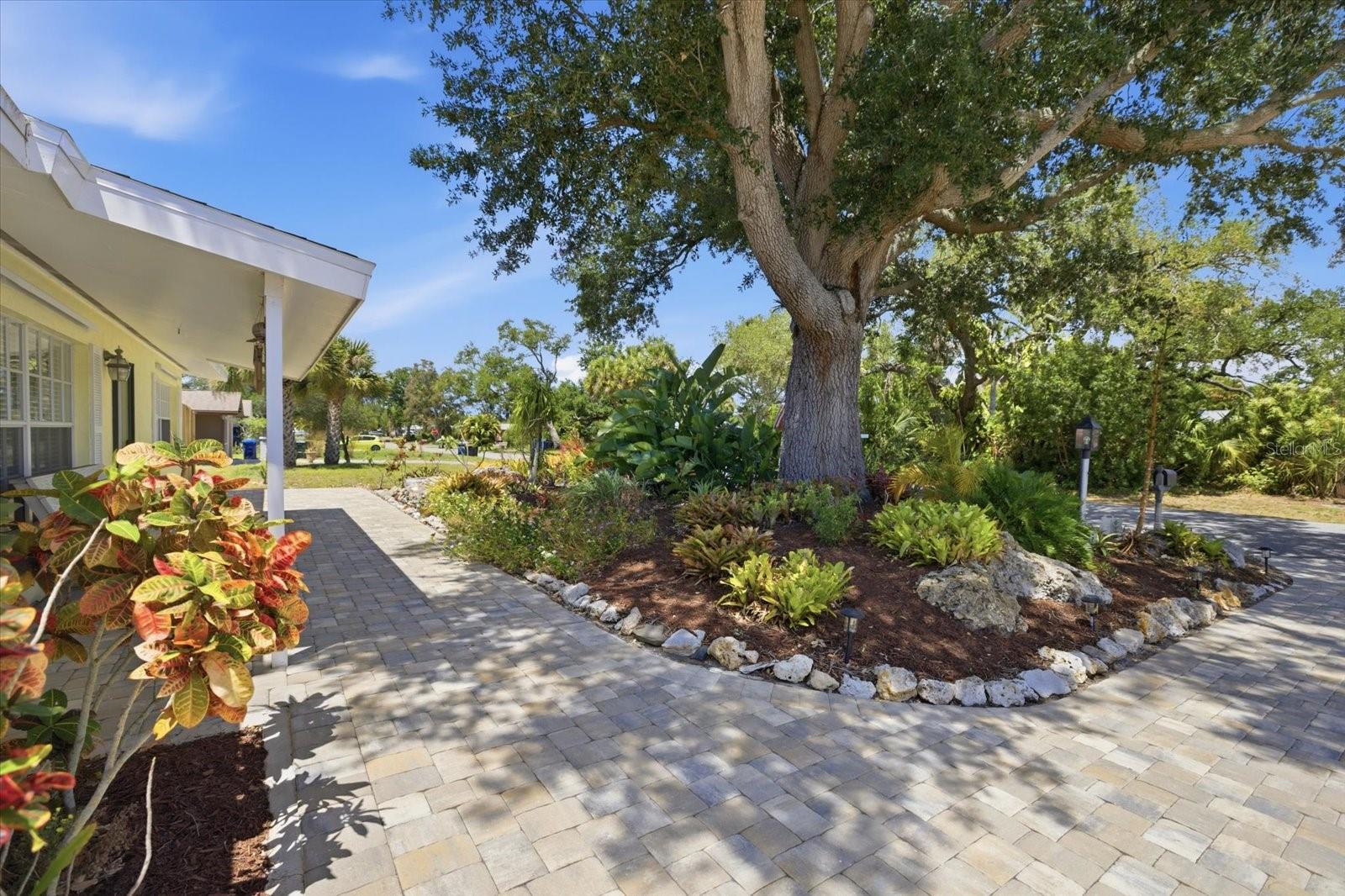 EAST VENICE - Residential