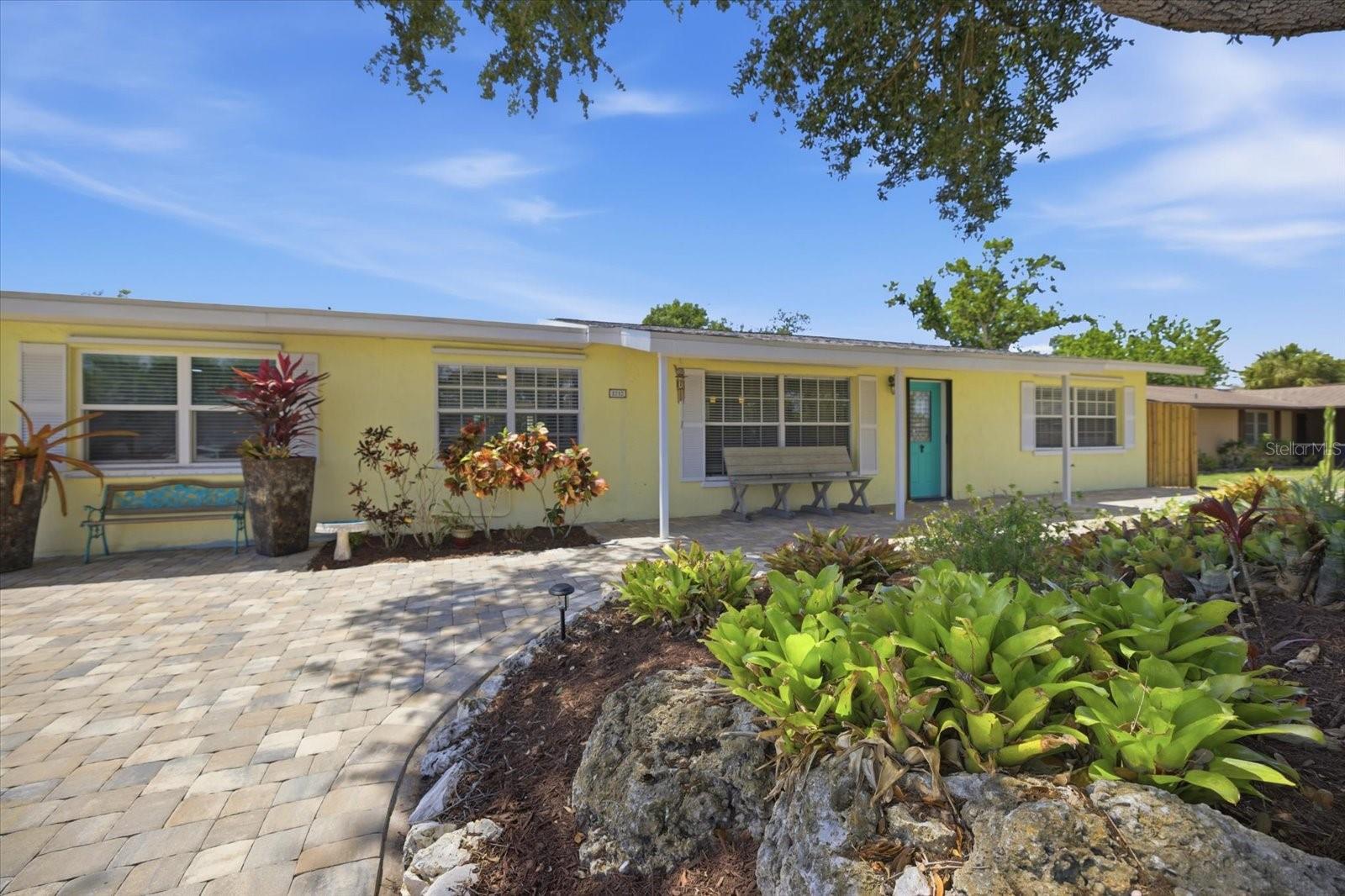 EAST VENICE - Residential