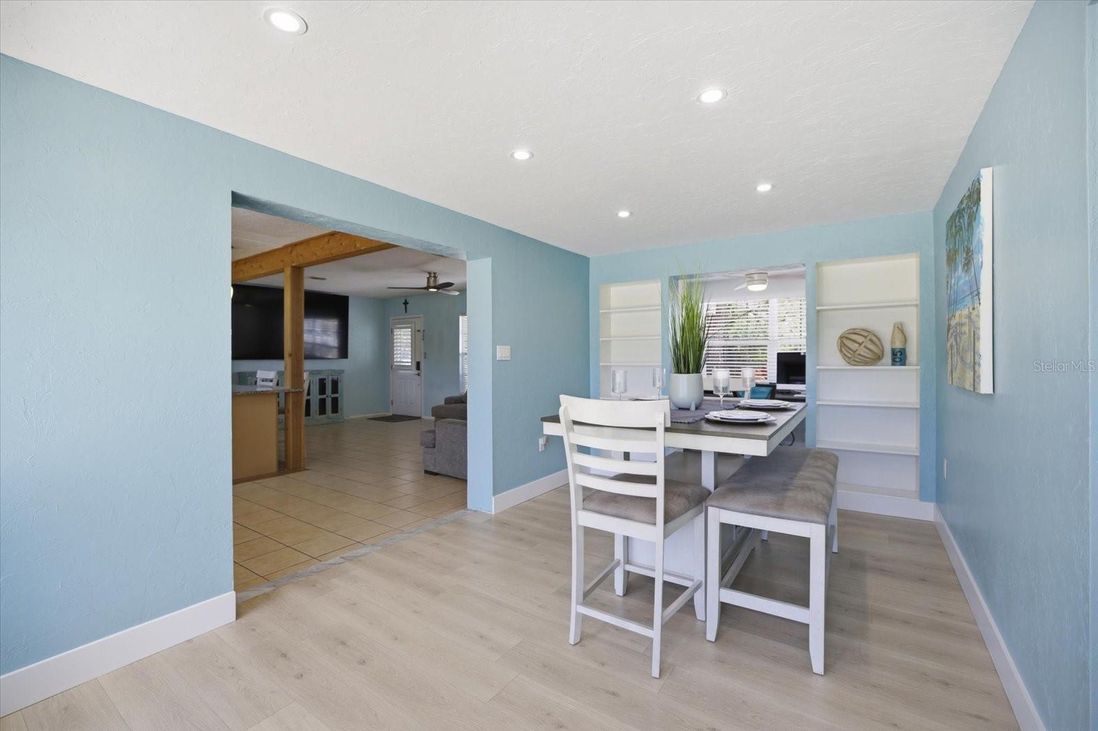 EAST VENICE - Residential