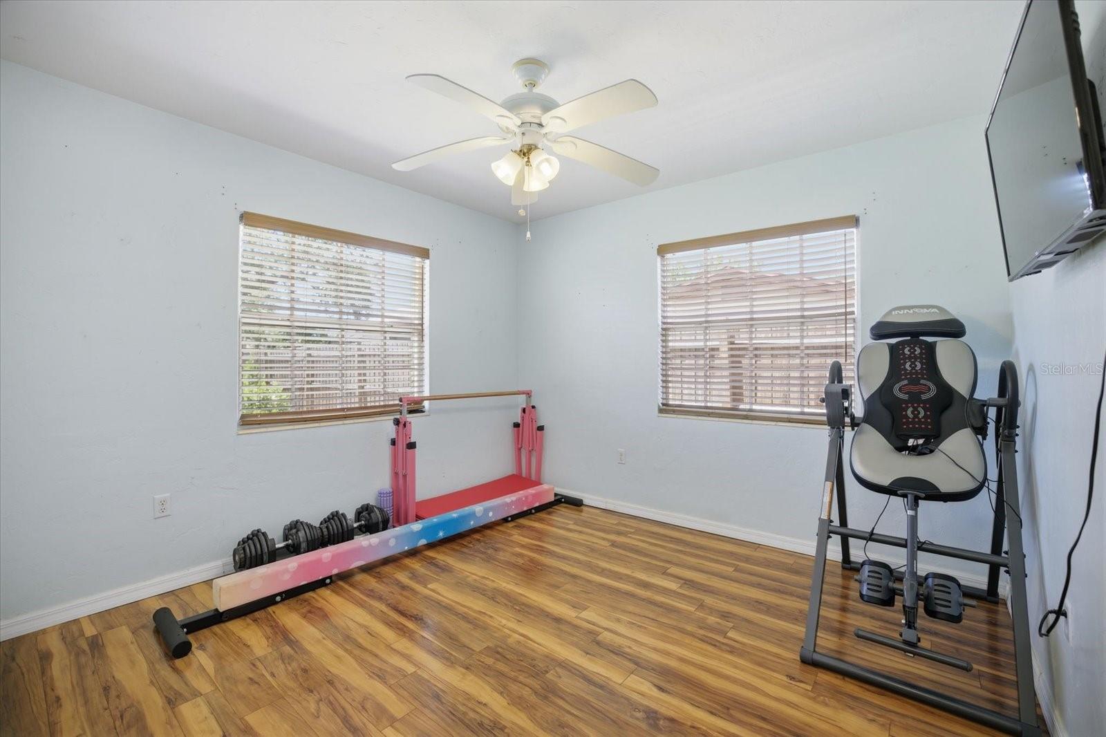 EAST VENICE - Residential