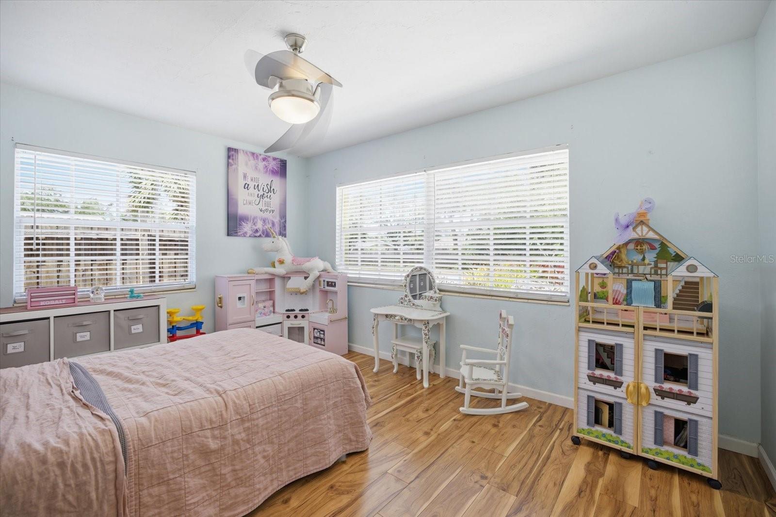 EAST VENICE - Residential