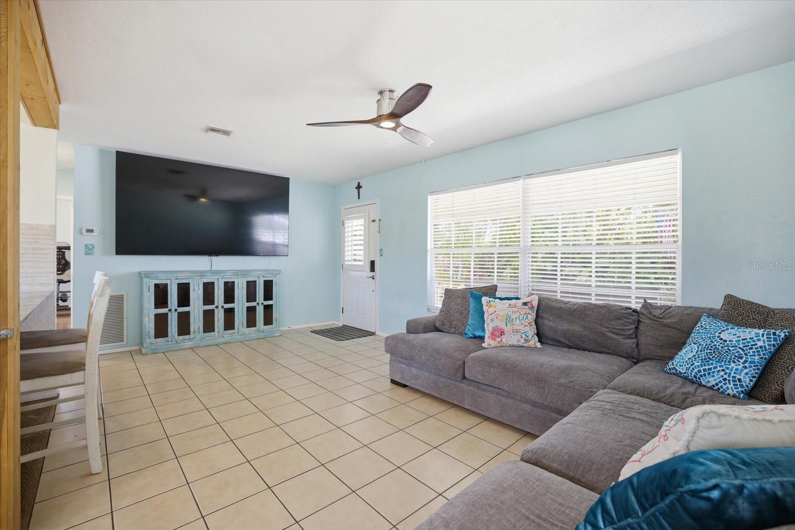 EAST VENICE - Residential