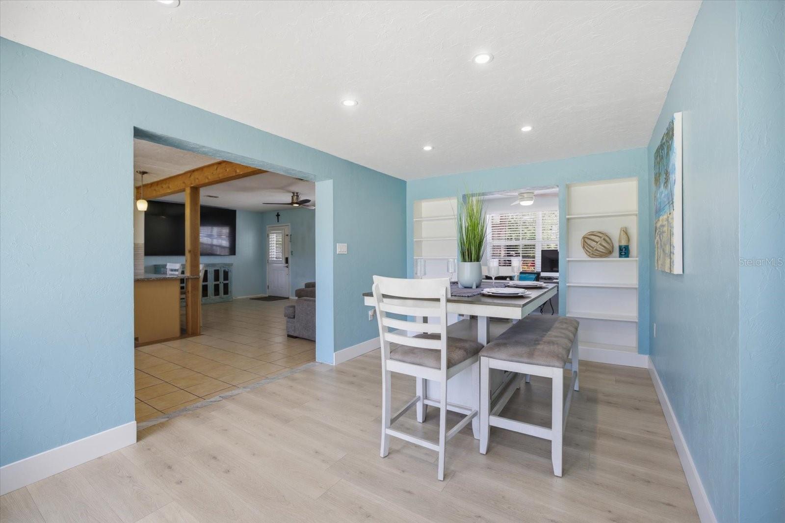 EAST VENICE - Residential