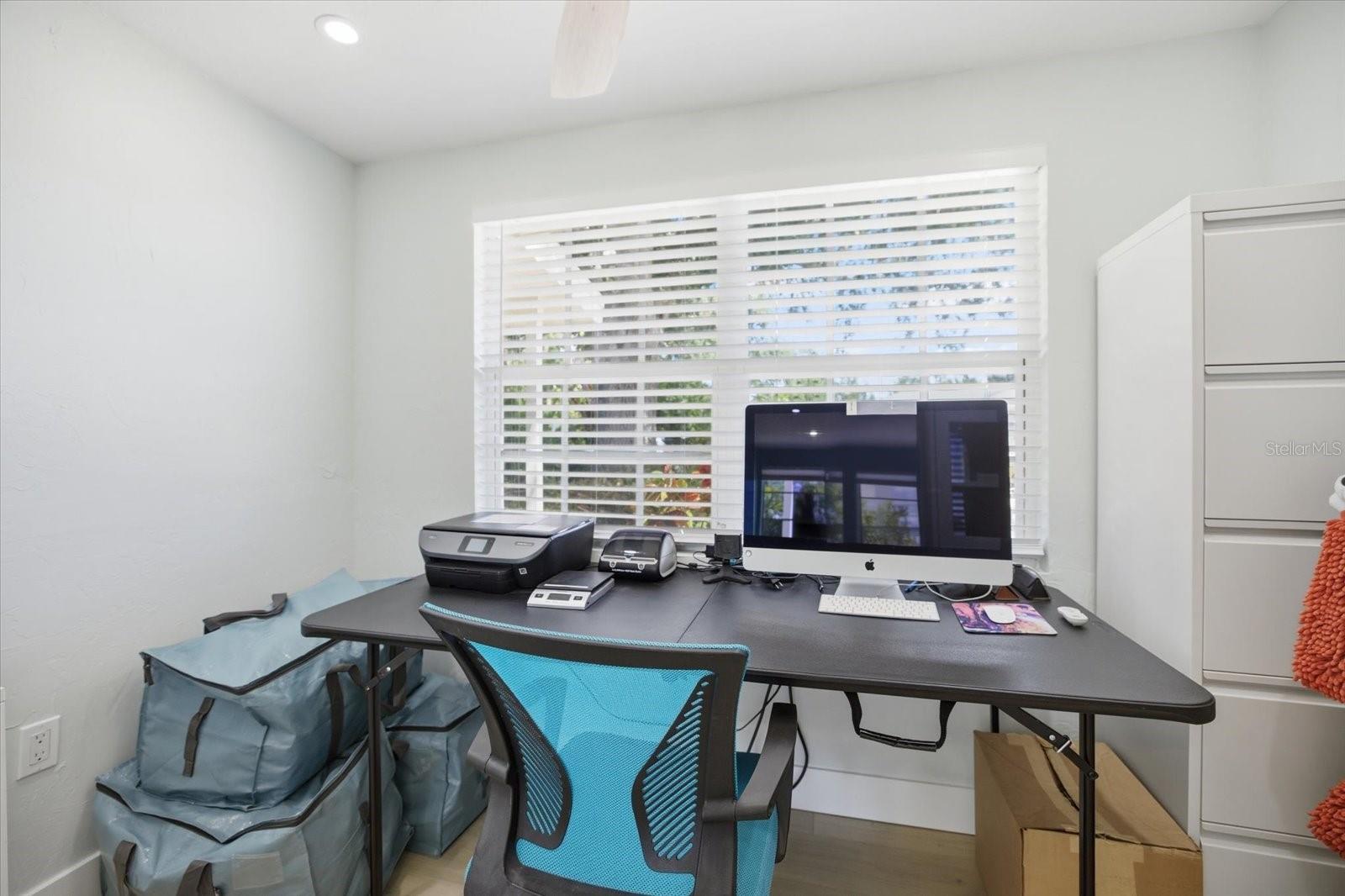 EAST VENICE - Residential