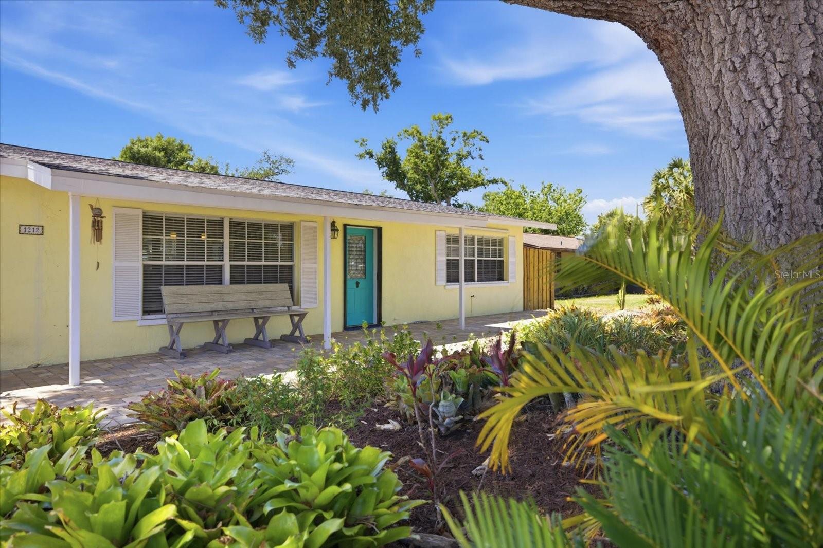 EAST VENICE - Residential