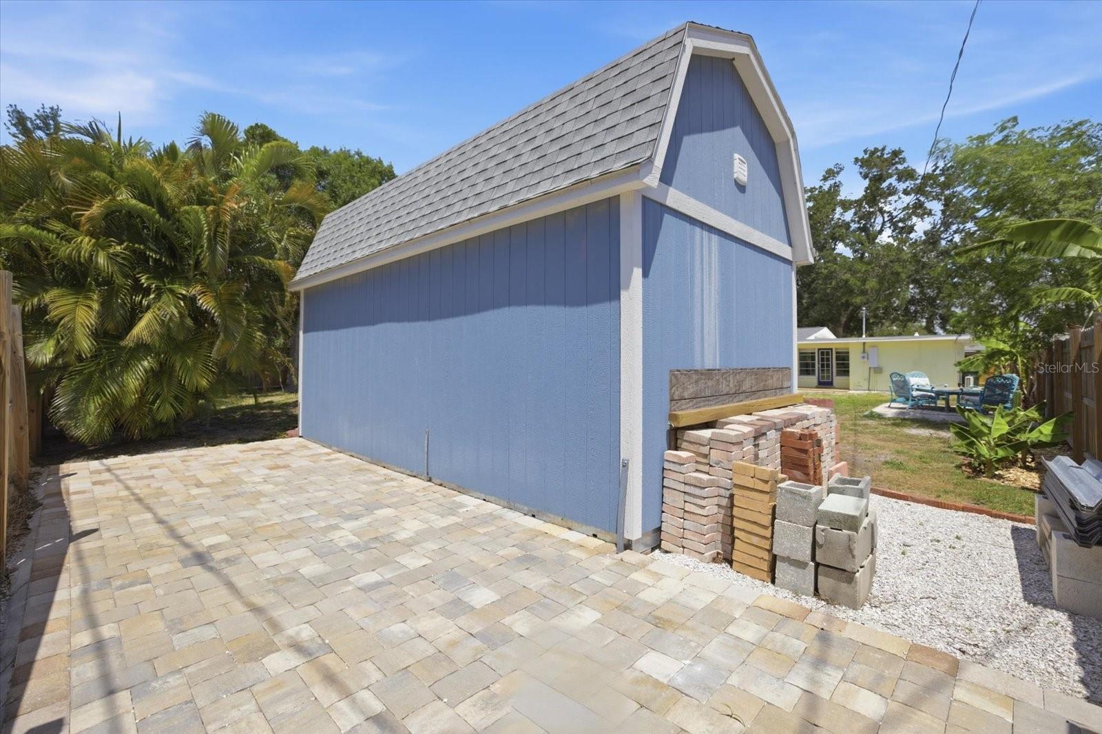 EAST VENICE - Residential