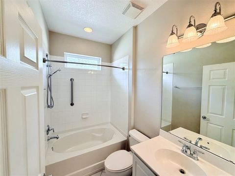 A home in DELAND