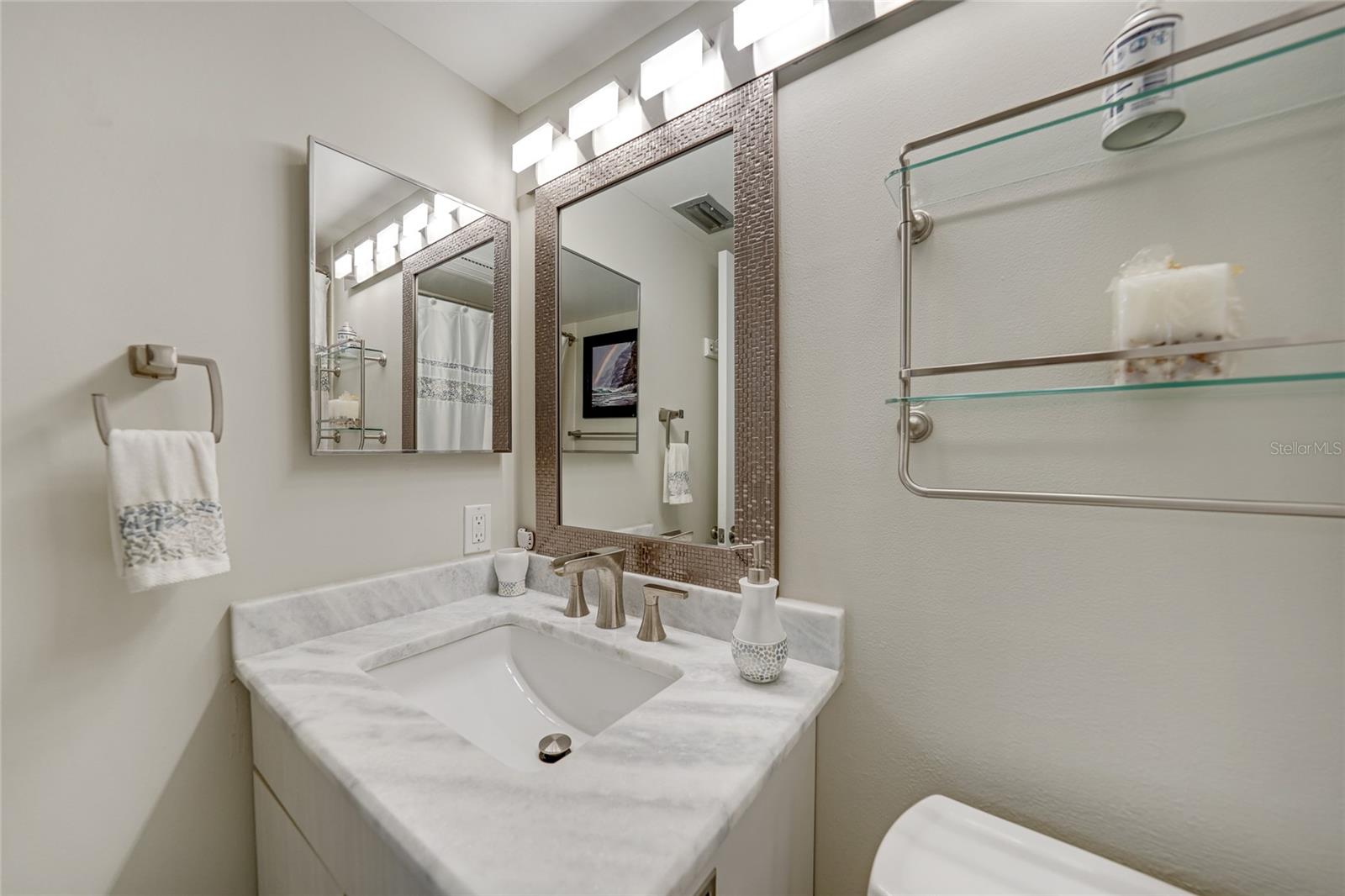 SANDPIPER KEY BLDG 07 - Residential