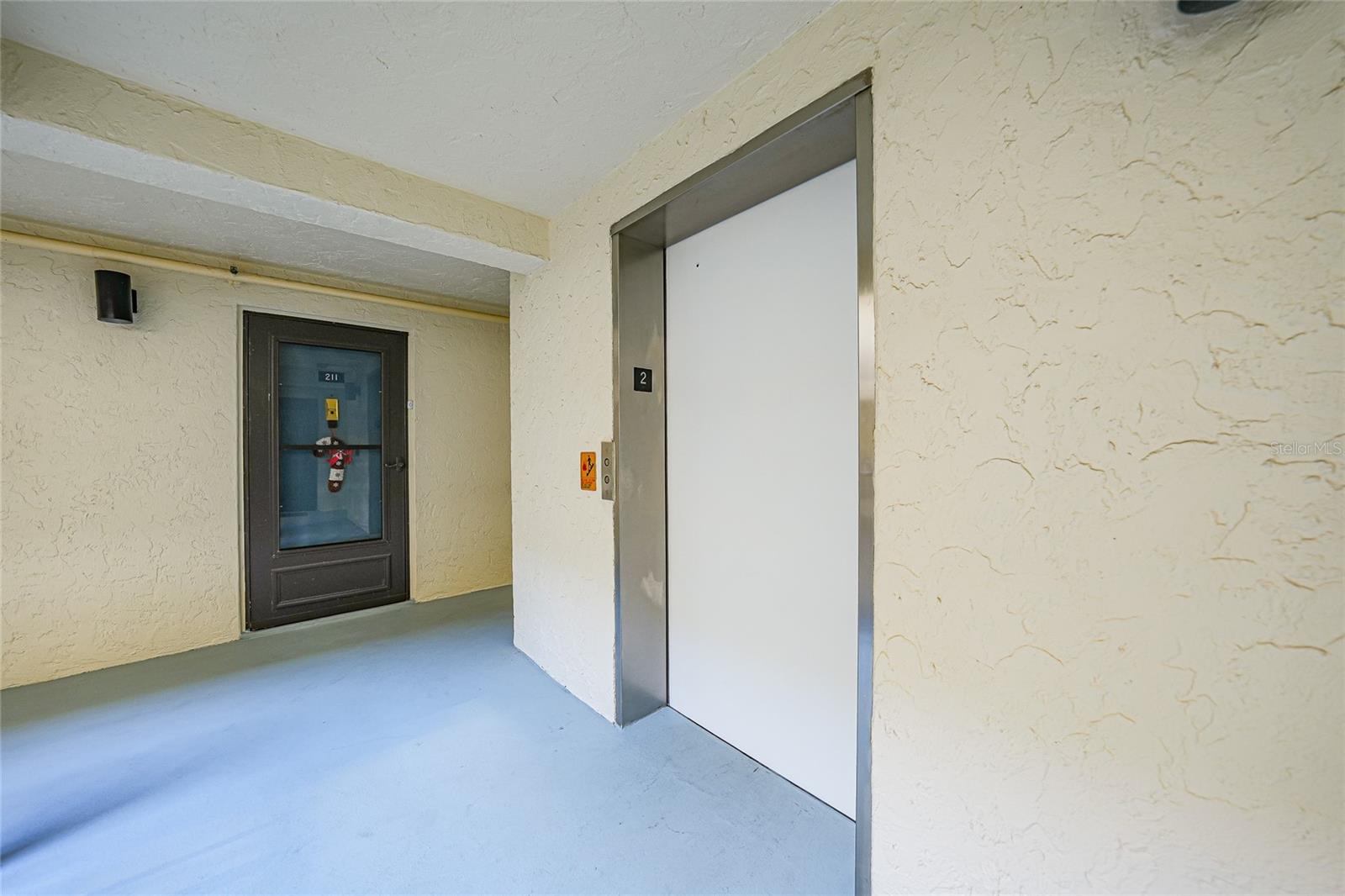 SANDPIPER KEY BLDG 07 - Residential