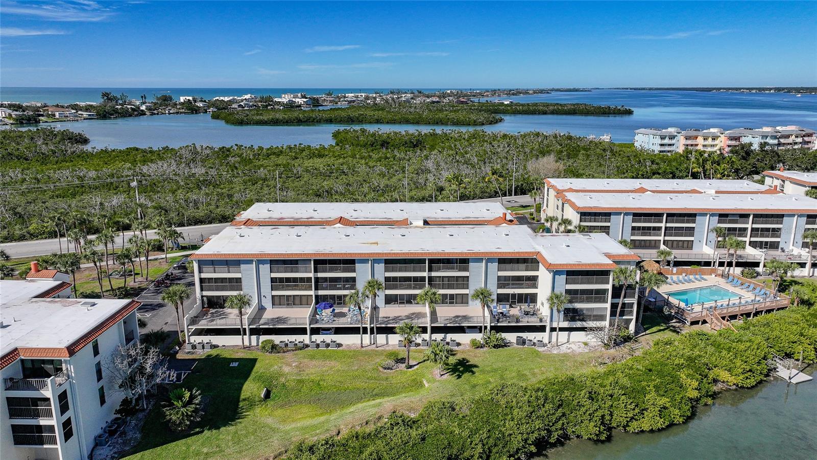 SANDPIPER KEY BLDG 07 - Residential