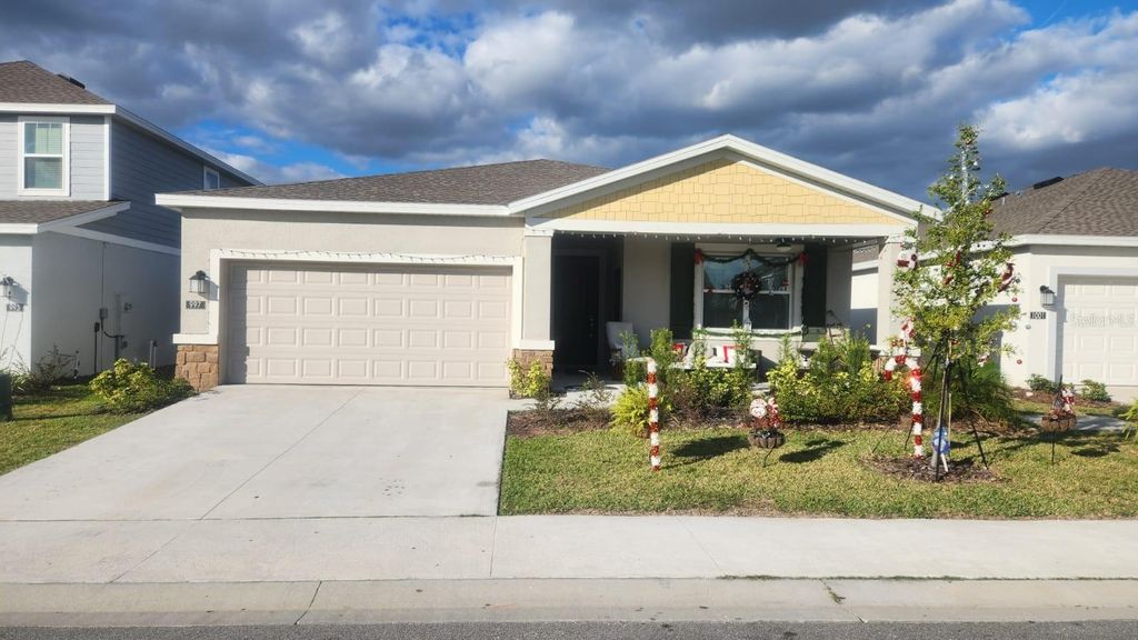 Photo of 997 Waterfall Boulevard, Davenport, FL 33837 (MLS # S5138688)