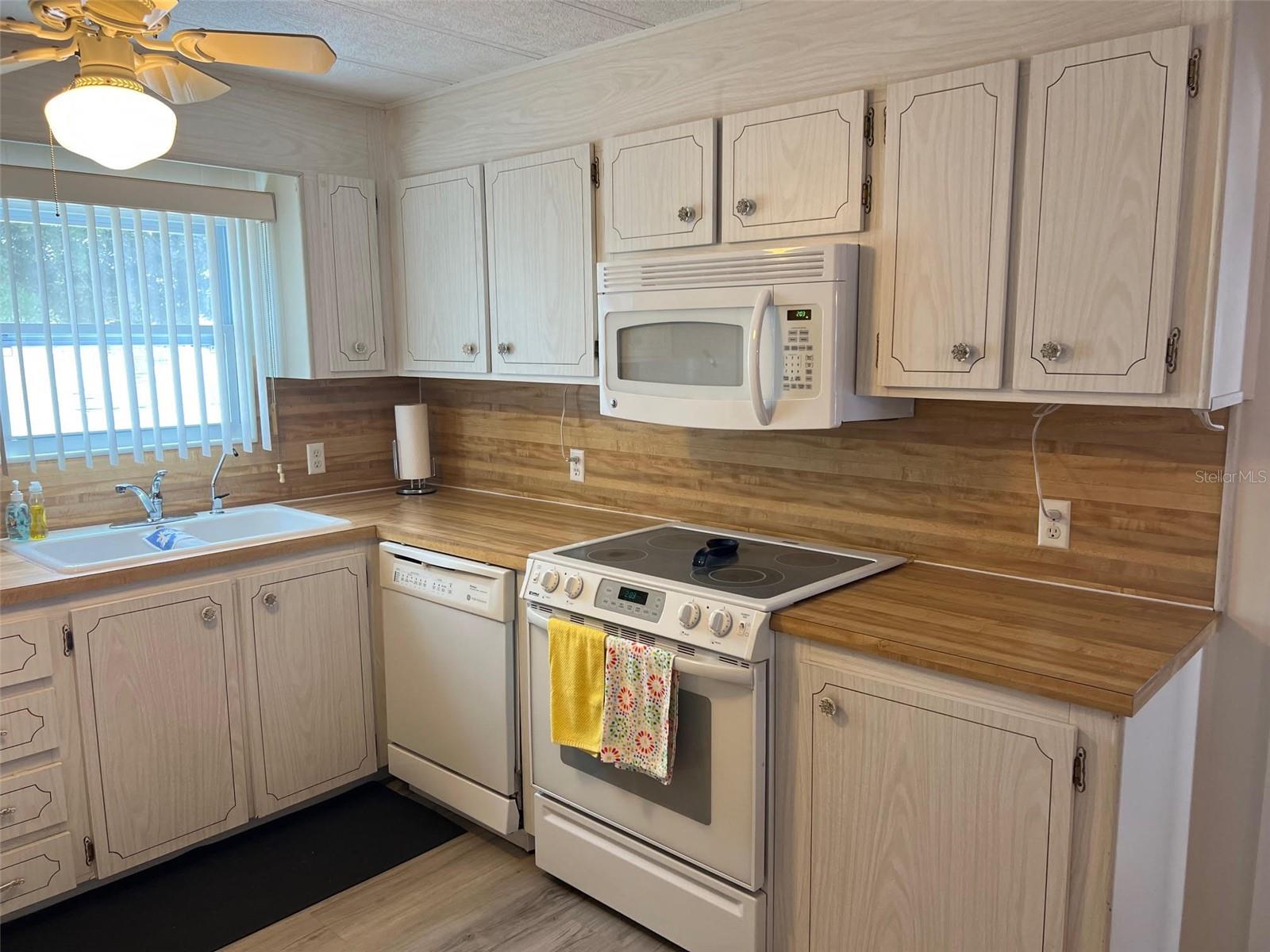 PALM HILL MOBILE HOME PARK UNREC - Residential