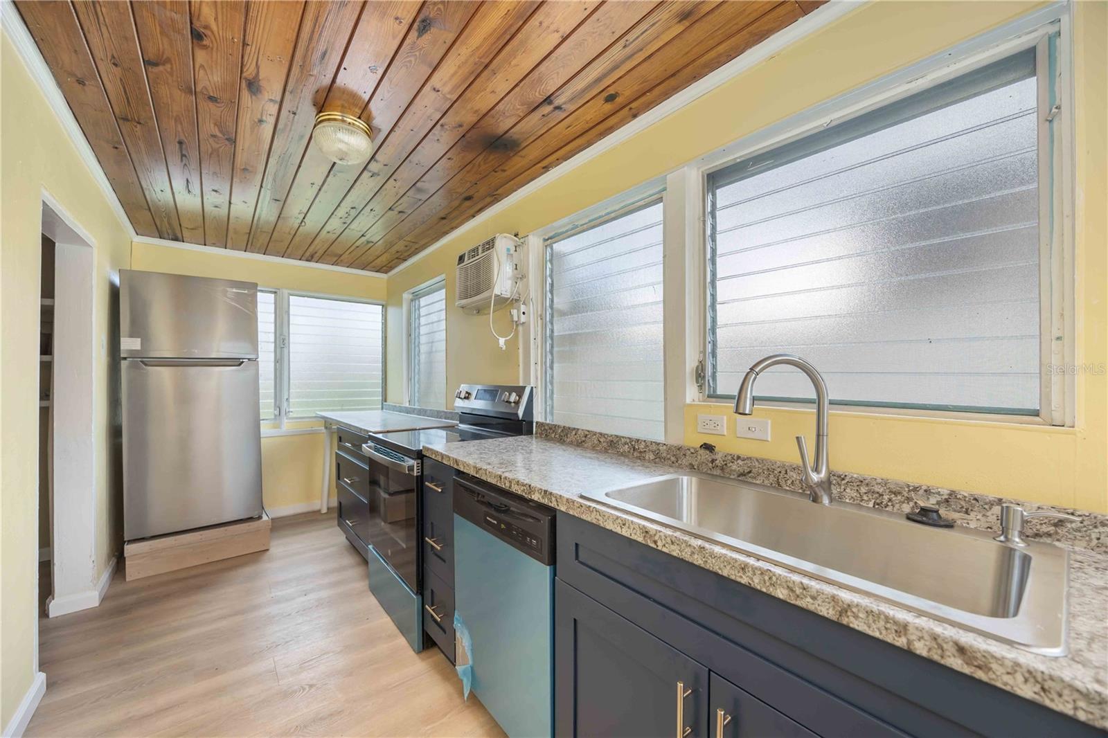 SUNNY SHORES TRAILER COMMUNITY - Residential