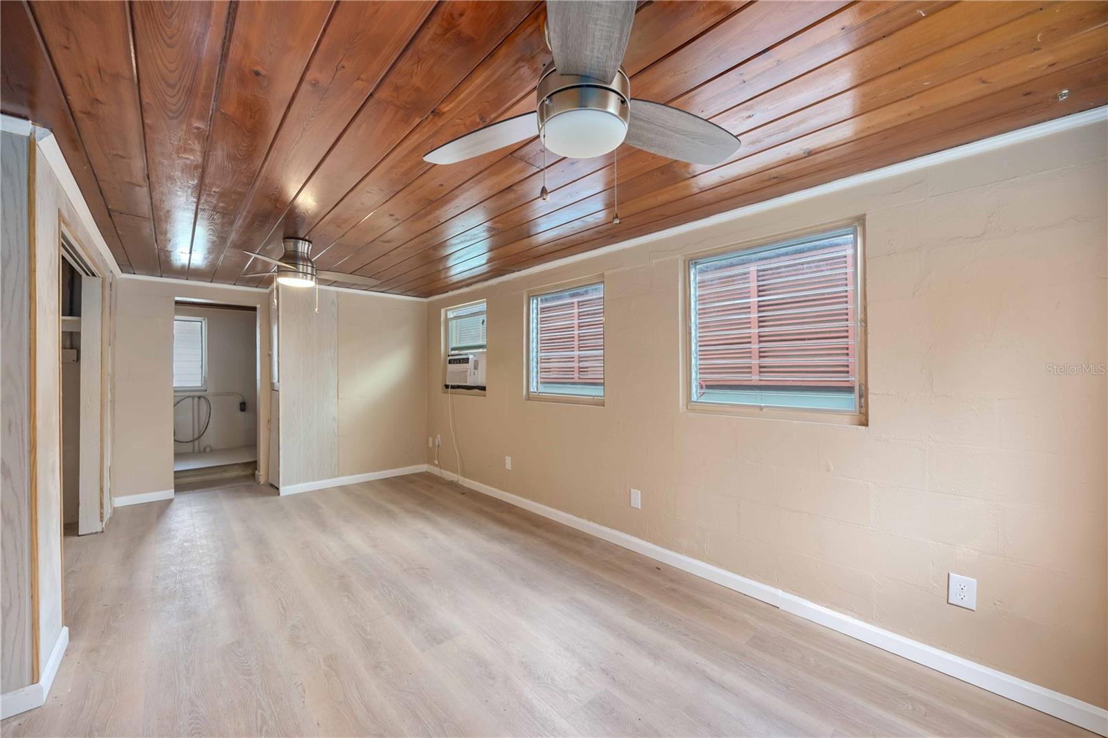 SUNNY SHORES TRAILER COMMUNITY - Residential