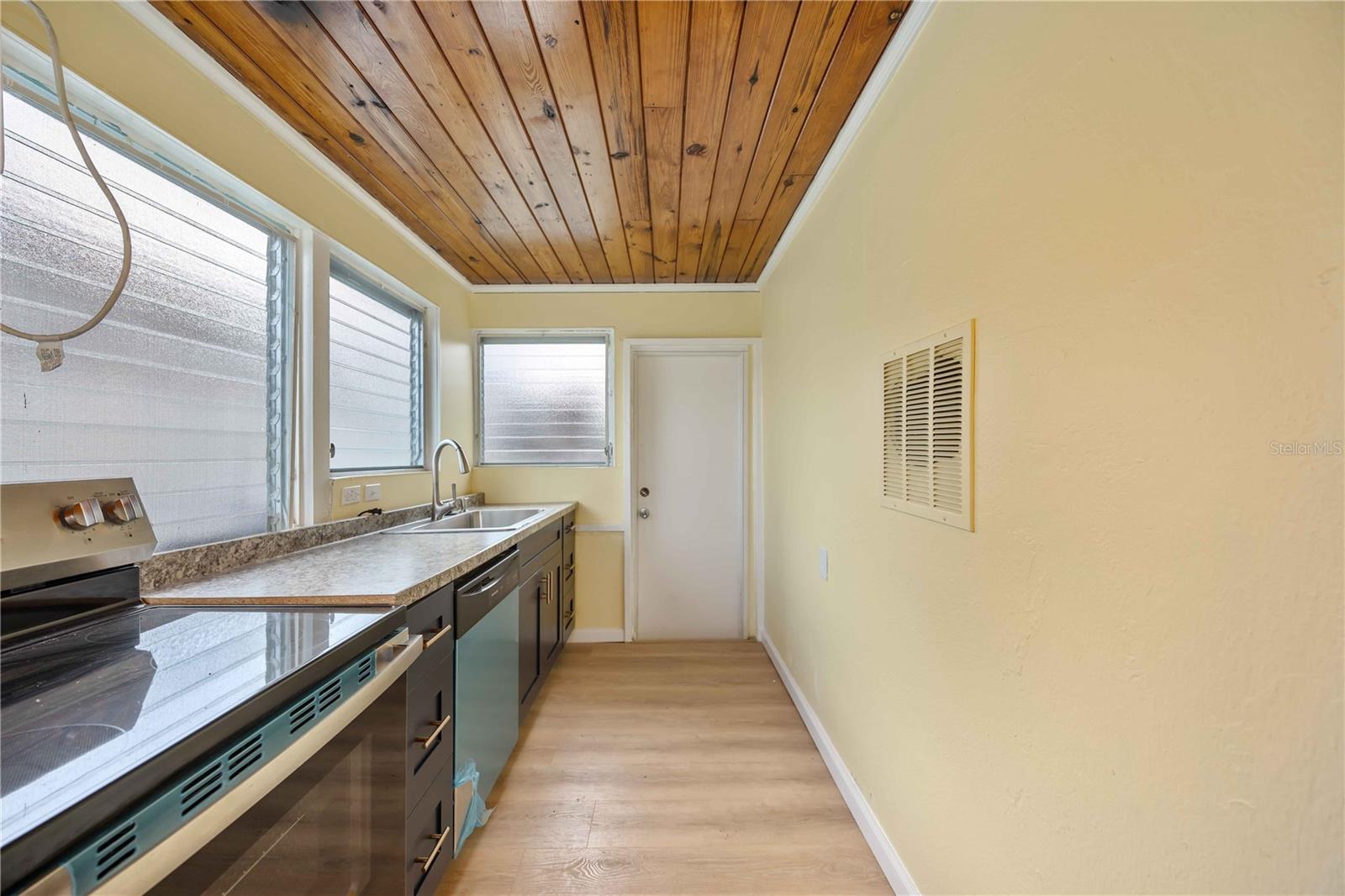 SUNNY SHORES TRAILER COMMUNITY - Residential