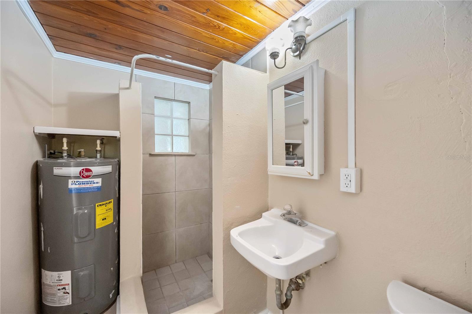 SUNNY SHORES TRAILER COMMUNITY - Residential