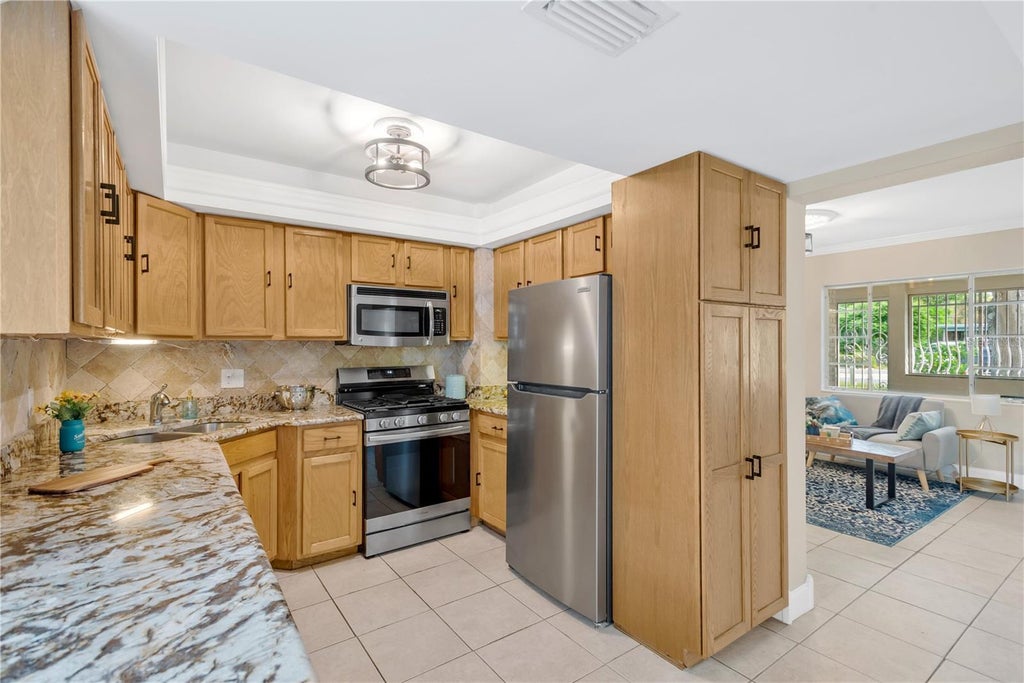 Photo of 3501 W Price Avenue, Tampa, FL 33611 (MLS # TB8553908)