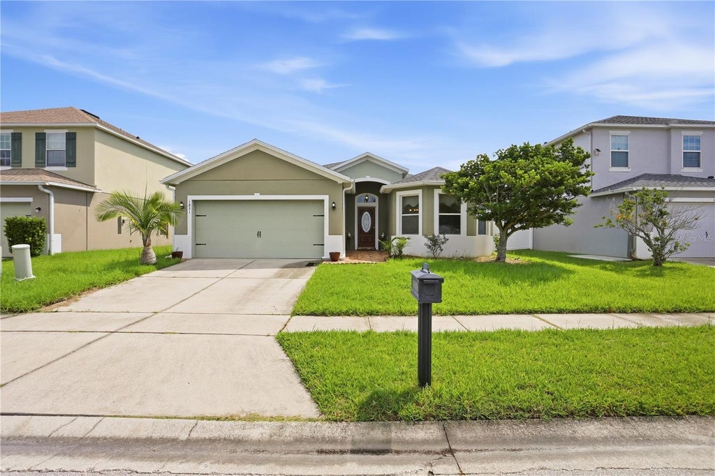 Photo of 1831 Betsy Ross Lane, Saint Cloud, FL 34769 (MLS # S5157986)