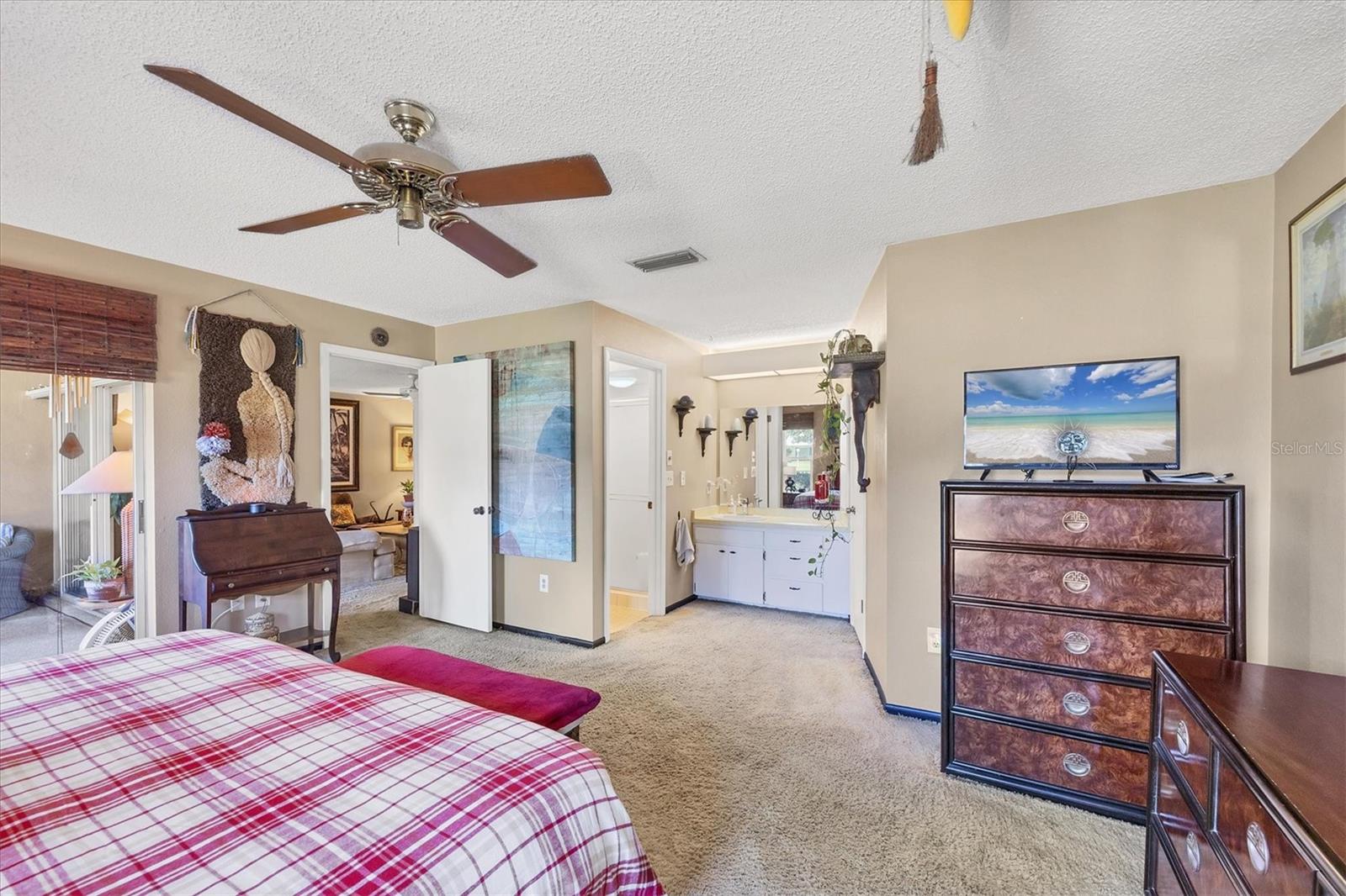 CENTER GATE VILLAGE 2 - Residential