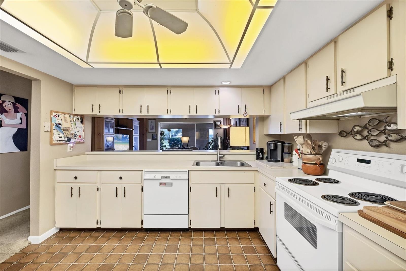 CENTER GATE VILLAGE 2 - Residential