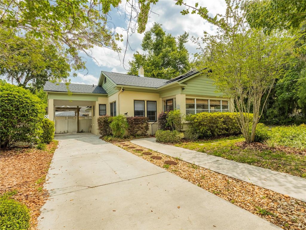 Photo of 501 NE 8th Avenue, Gainesville, FL 32601 (MLS # GC540000)