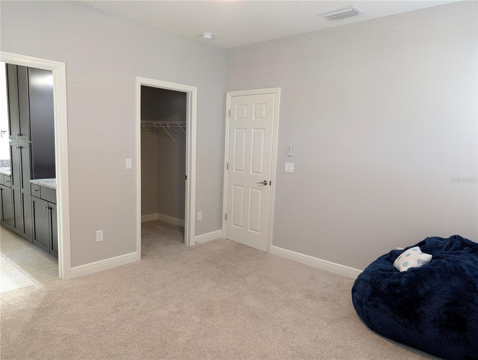 MANORS AT FOREST GLEN - Residential