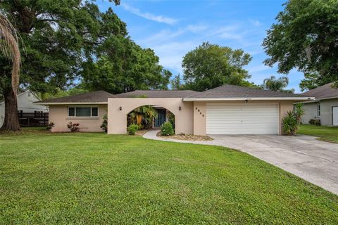 A home in LAND O LAKES