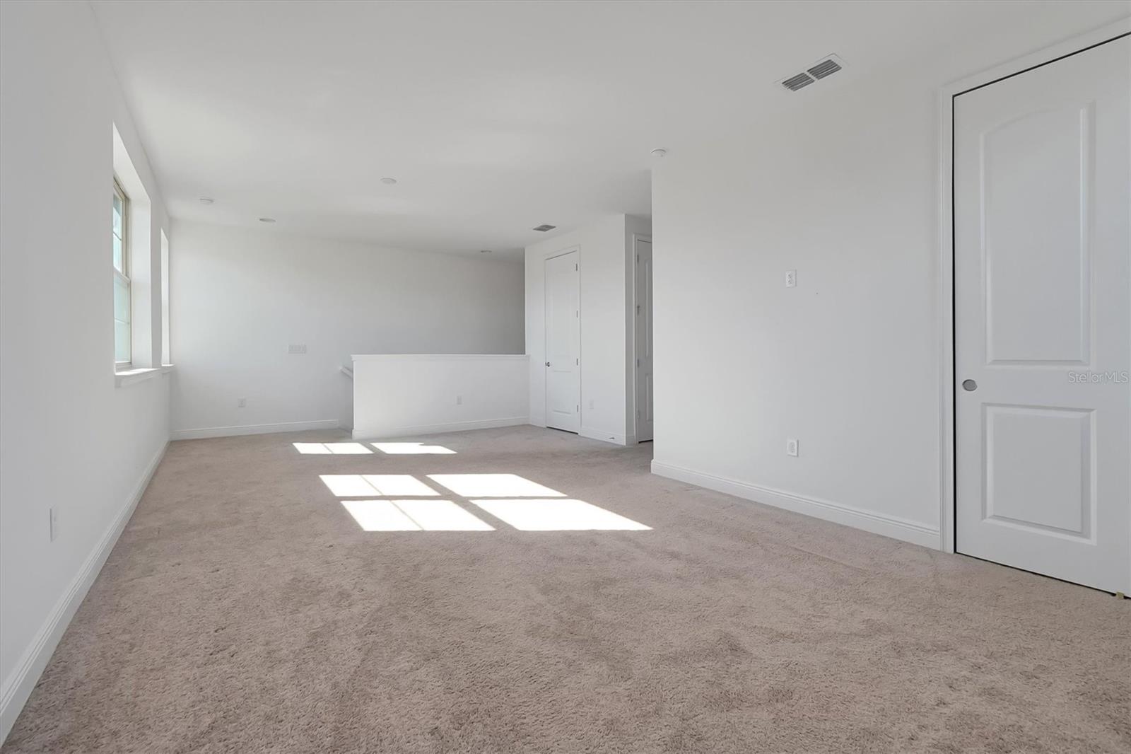 TWIN LAKES PH 8 - Residential