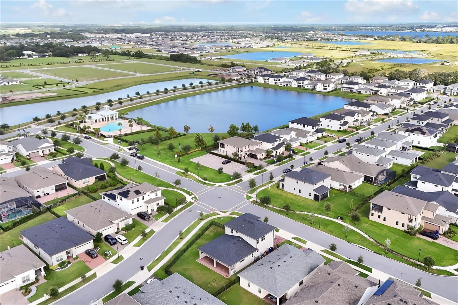 TWIN LAKES PH 8 - Residential