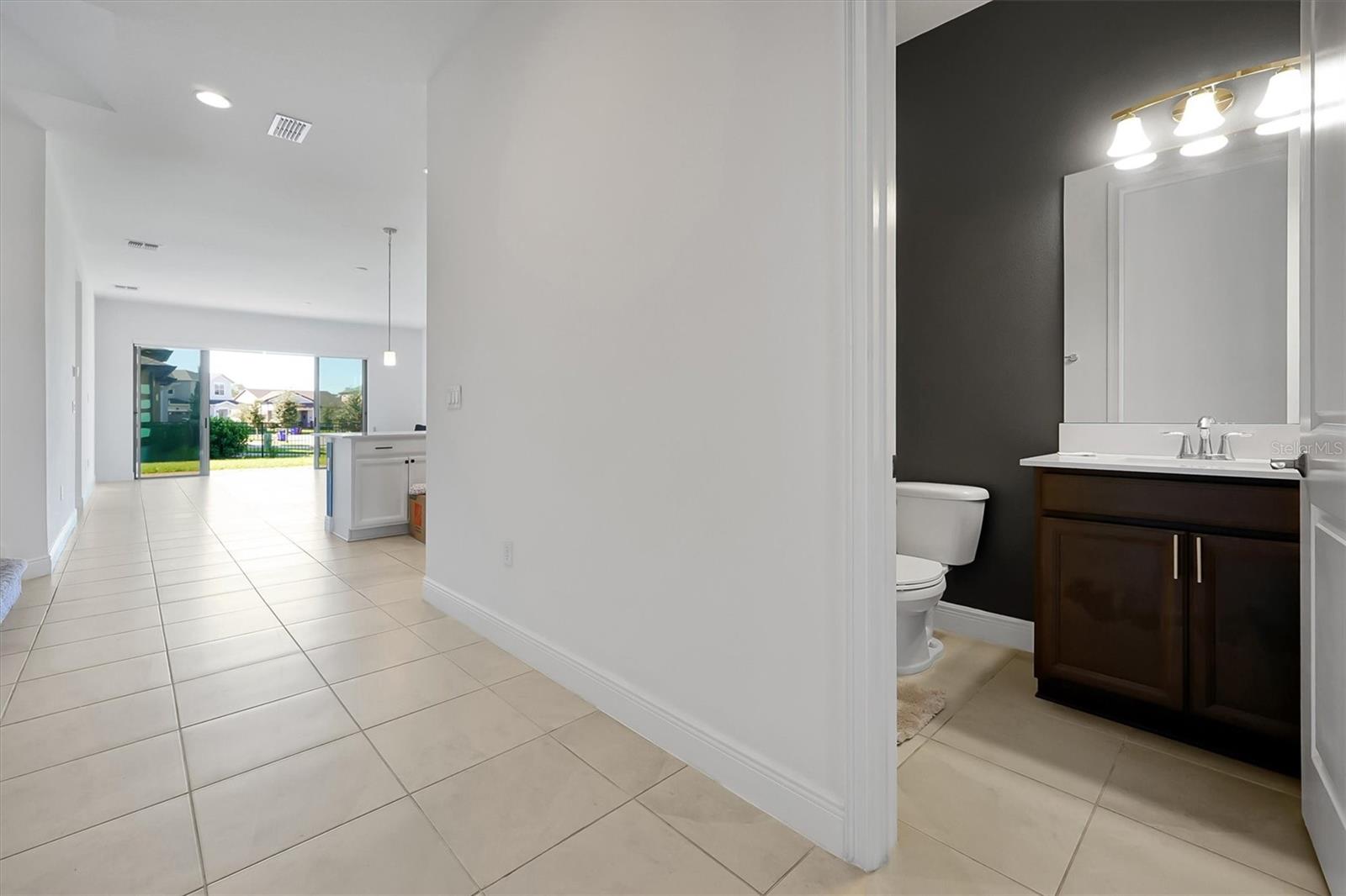 TWIN LAKES PH 8 - Residential