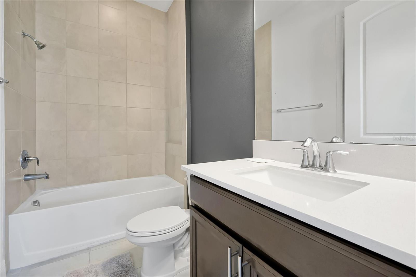 TWIN LAKES PH 8 - Residential