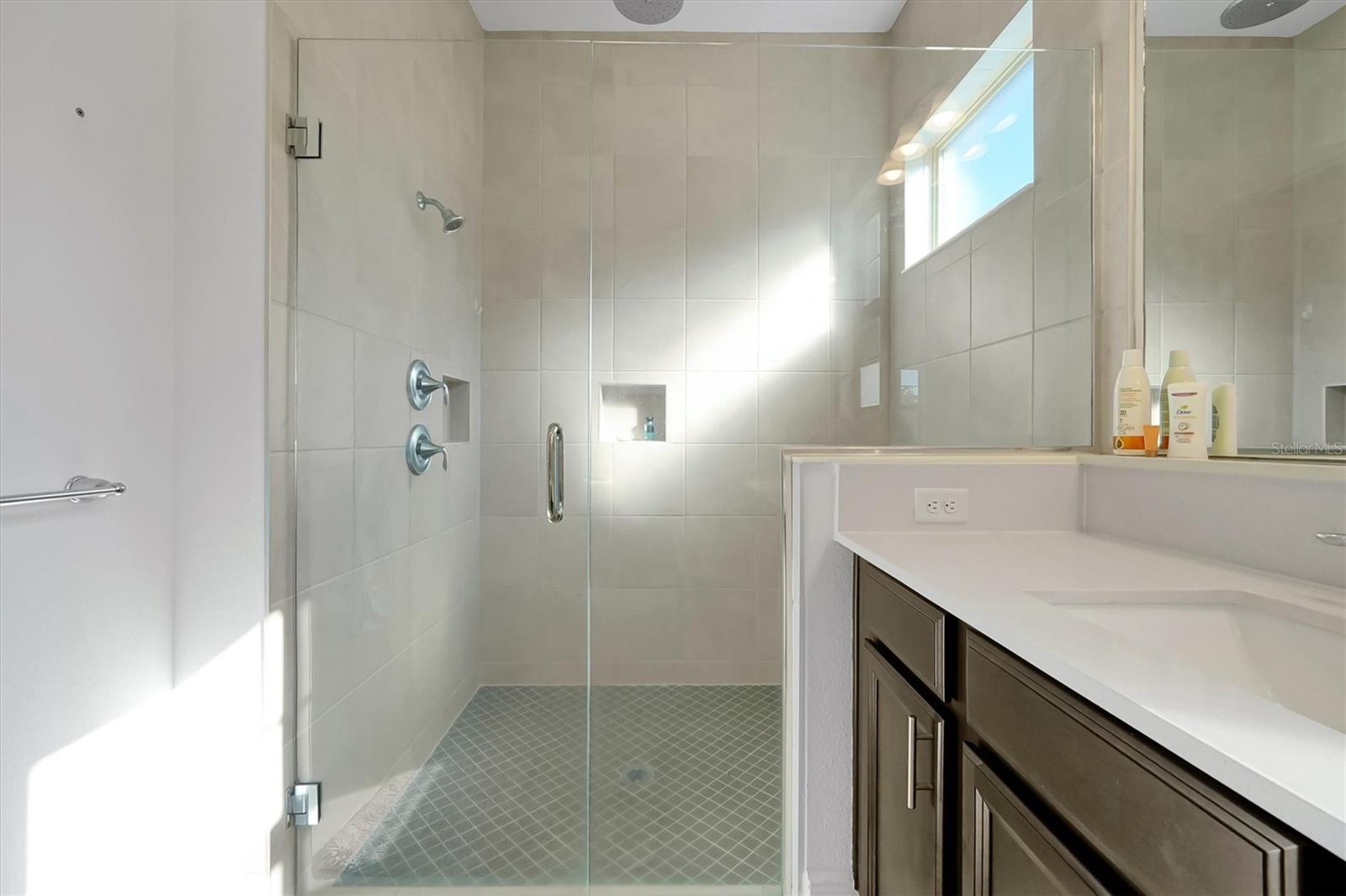 TWIN LAKES PH 8 - Residential