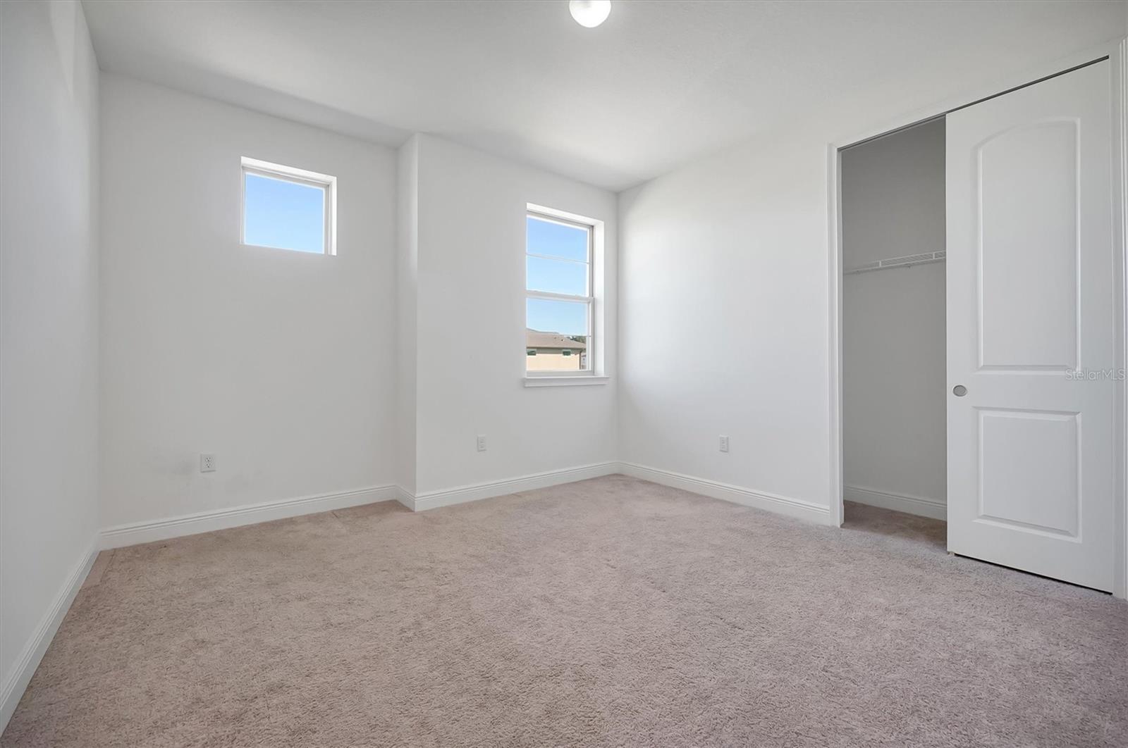 TWIN LAKES PH 8 - Residential