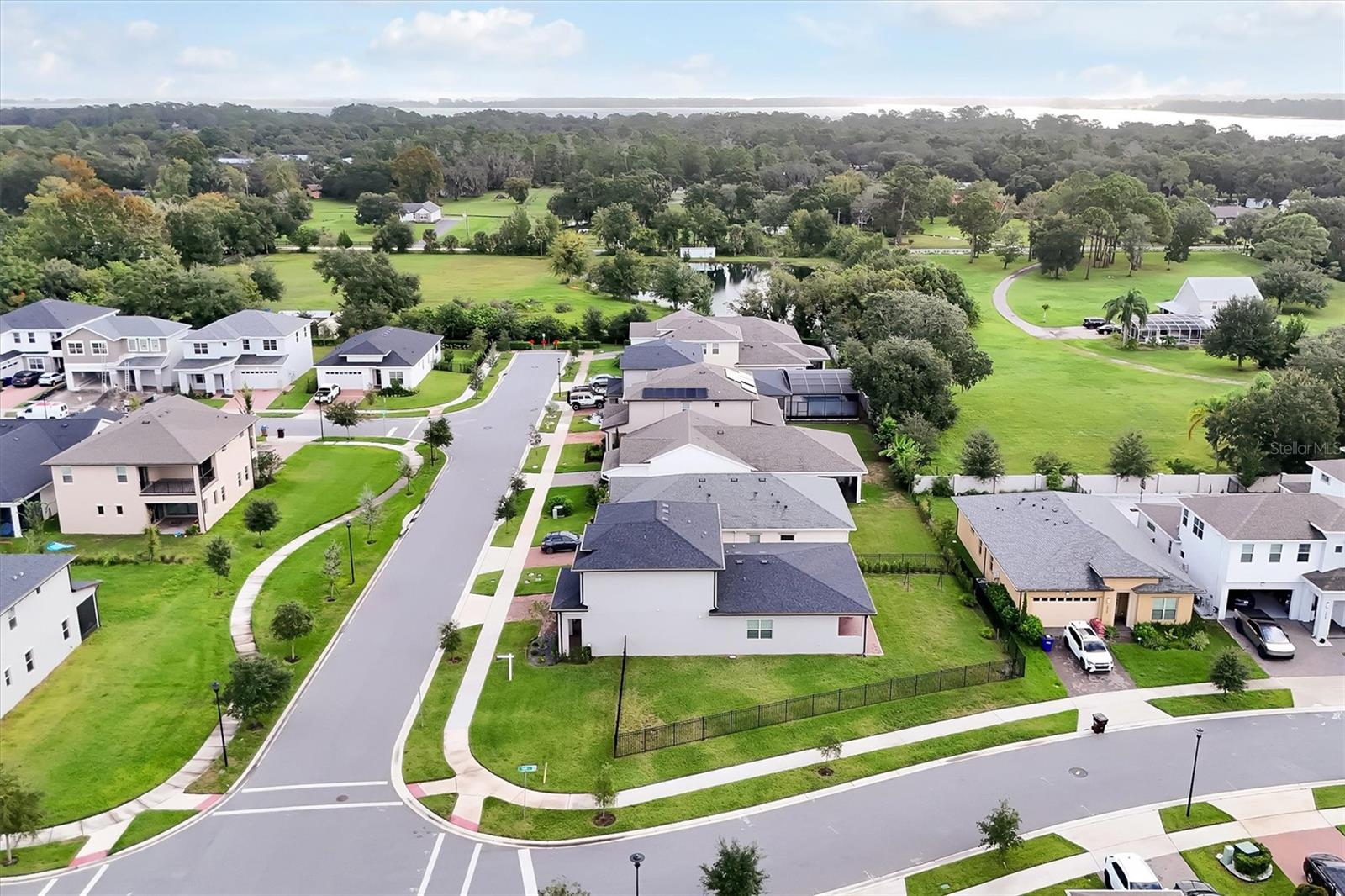 TWIN LAKES PH 8 - Residential