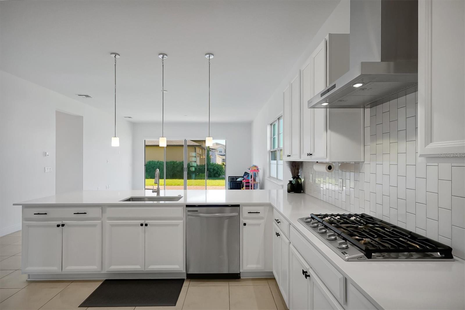 TWIN LAKES PH 8 - Residential