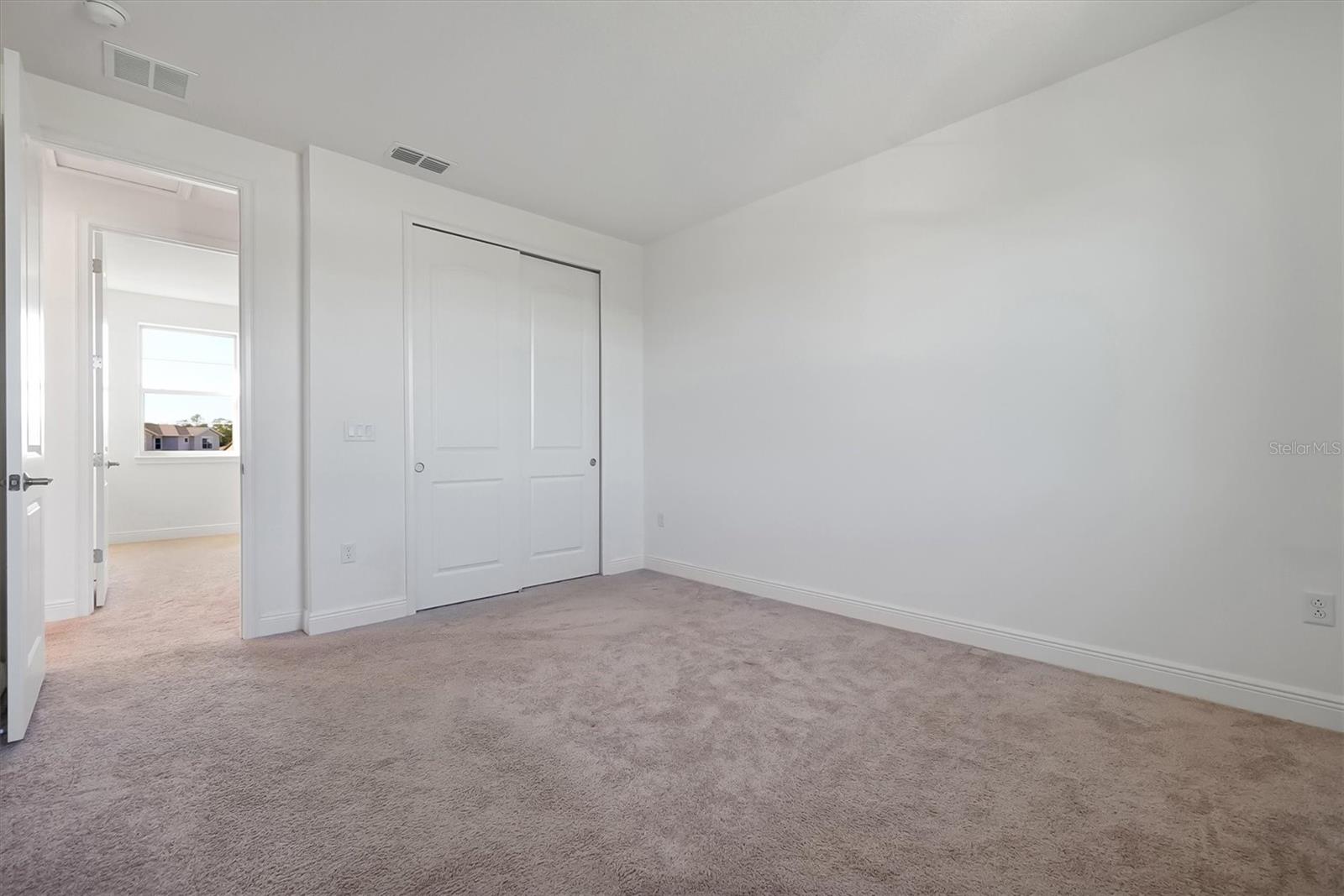 TWIN LAKES PH 8 - Residential