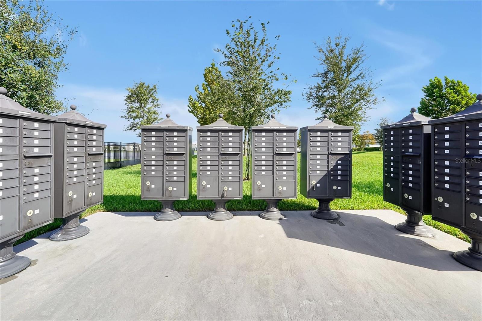 TWIN LAKES PH 8 - Residential