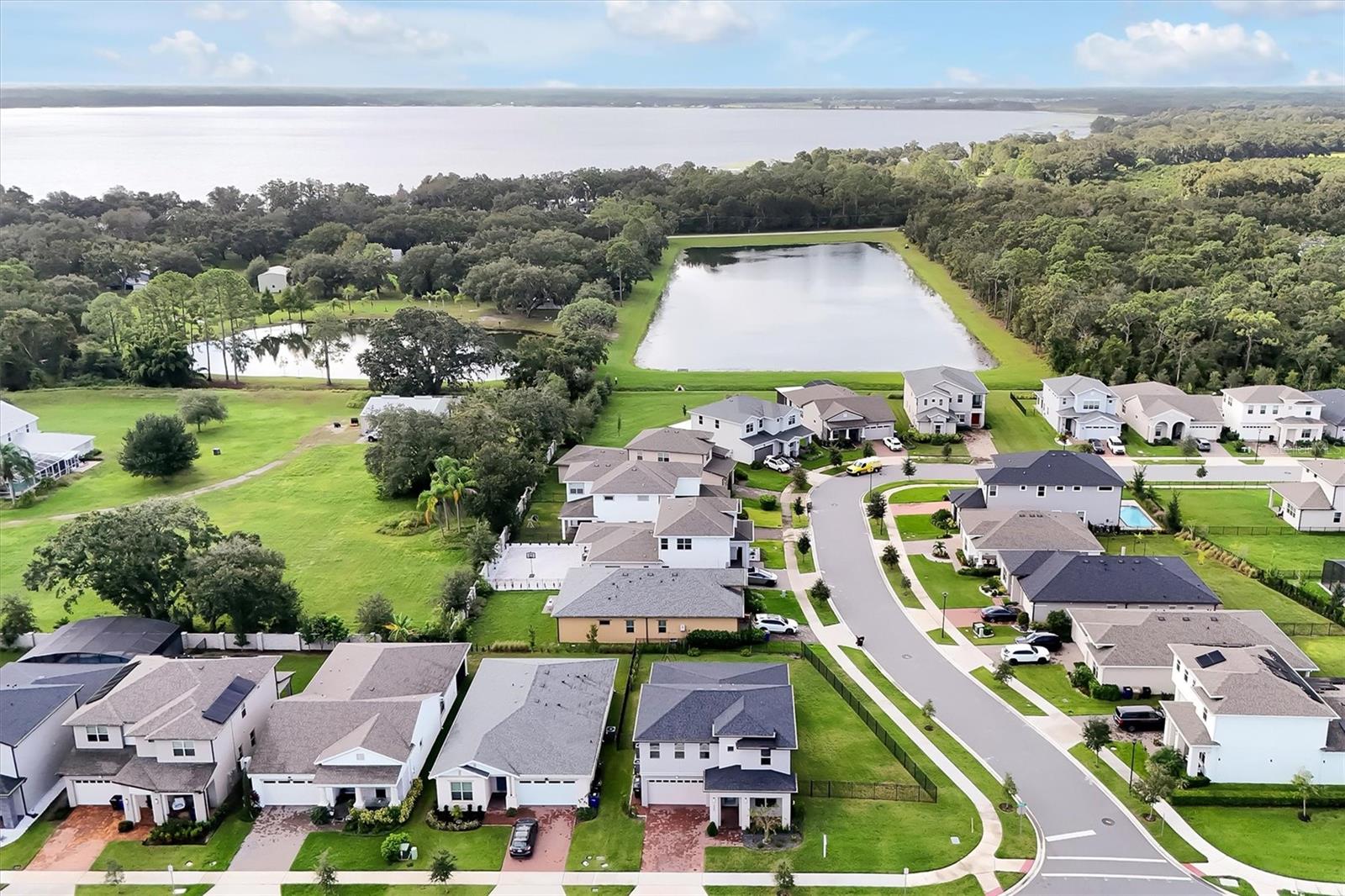 TWIN LAKES PH 8 - Residential