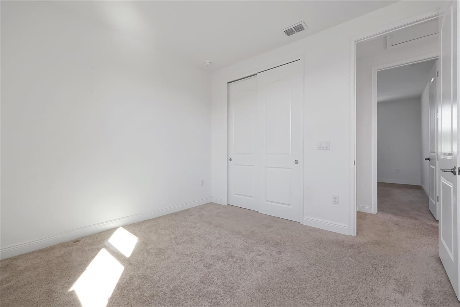 TWIN LAKES PH 8 - Residential