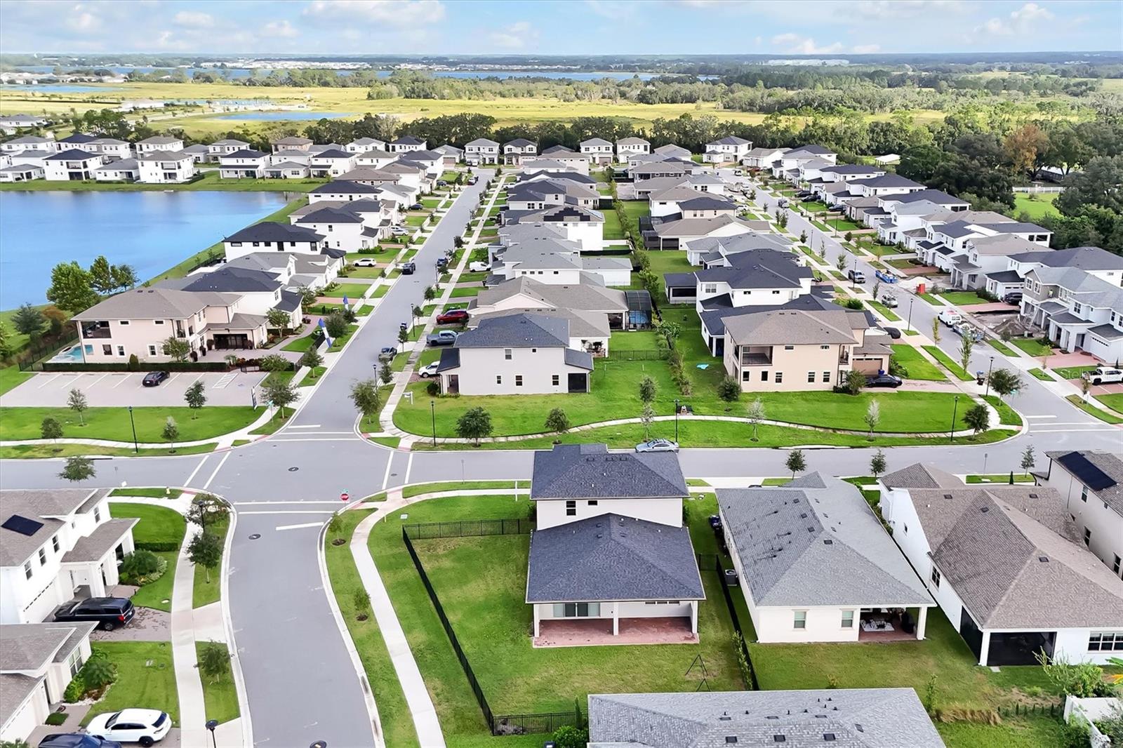 TWIN LAKES PH 8 - Residential