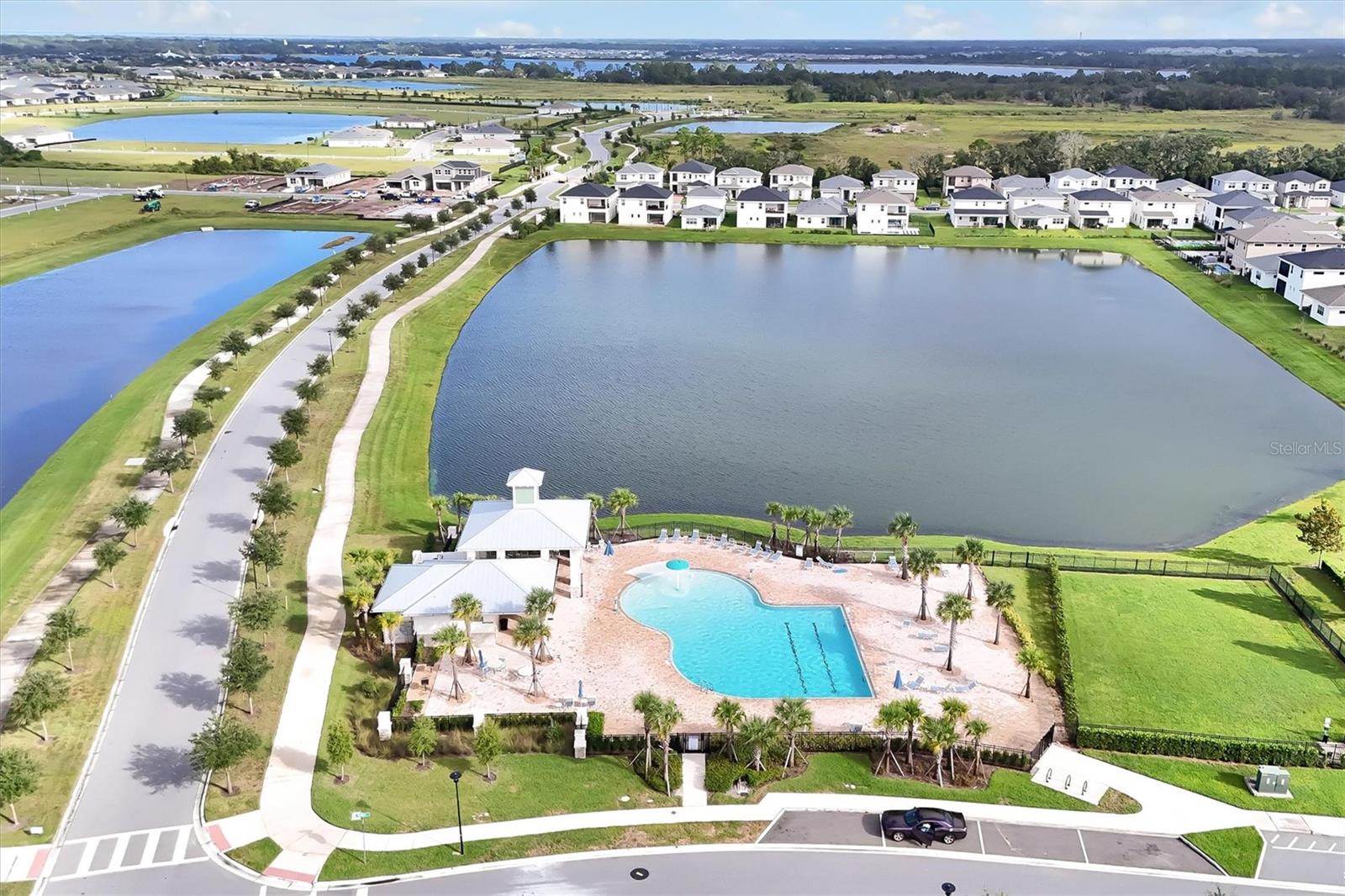 TWIN LAKES PH 8 - Residential