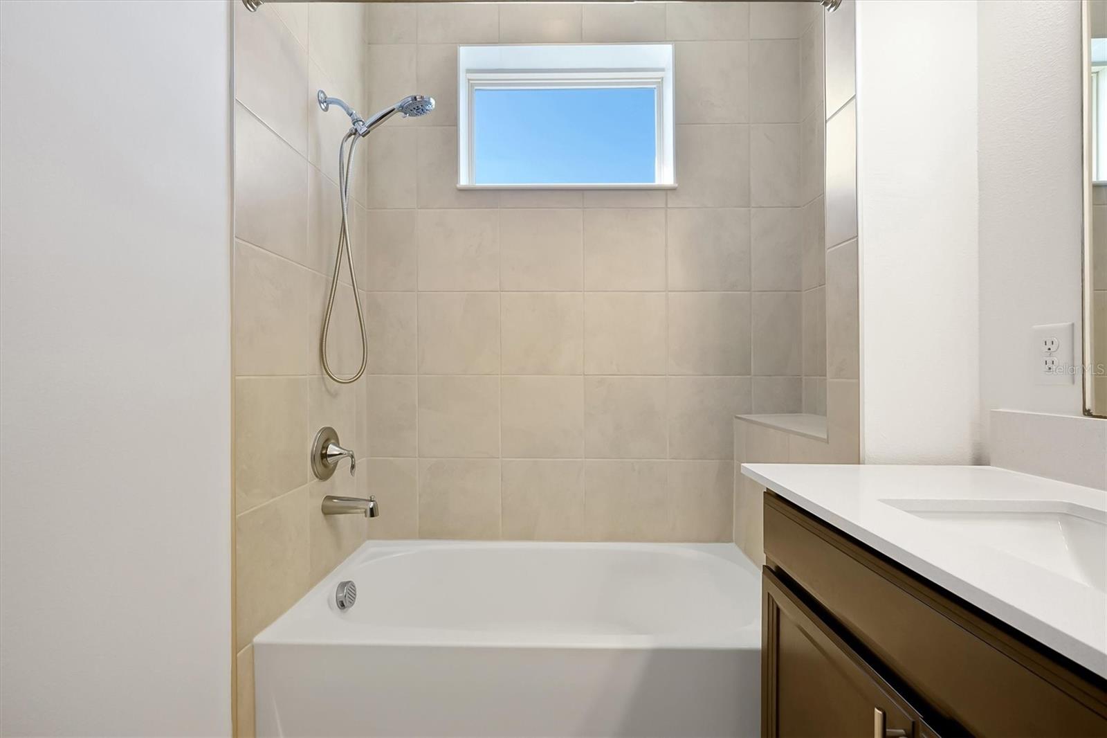 TWIN LAKES PH 8 - Residential