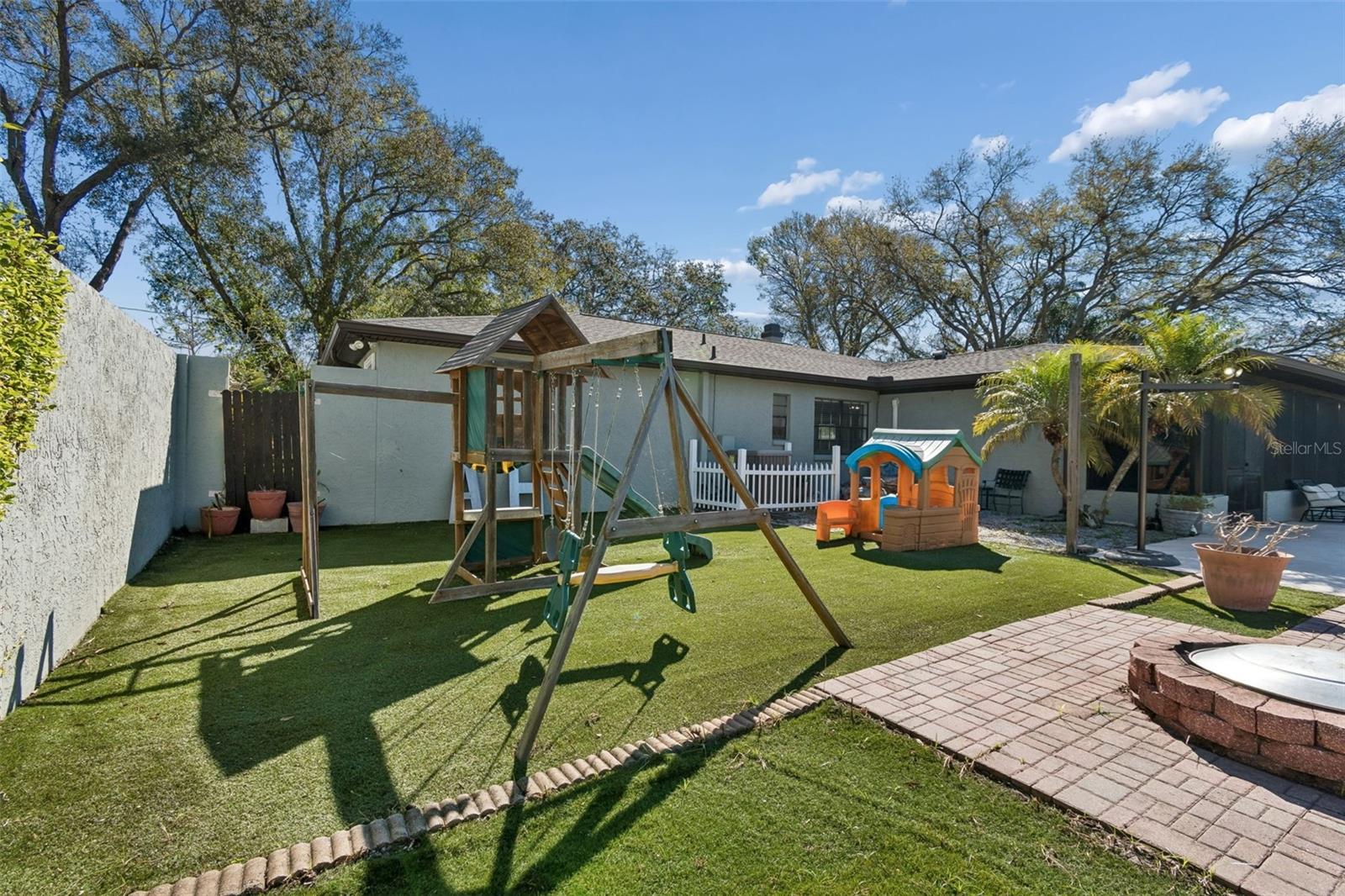 PINECREST VILLA ADD 2 - Residential