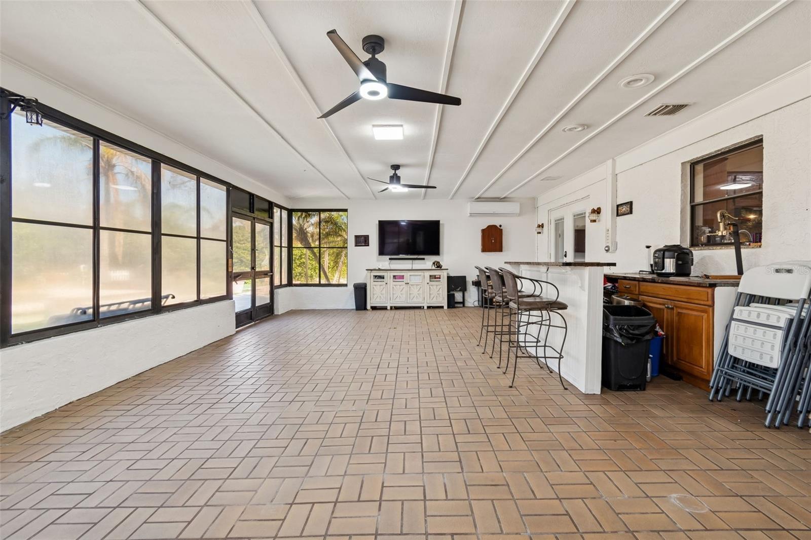 PINECREST VILLA ADD 2 - Residential