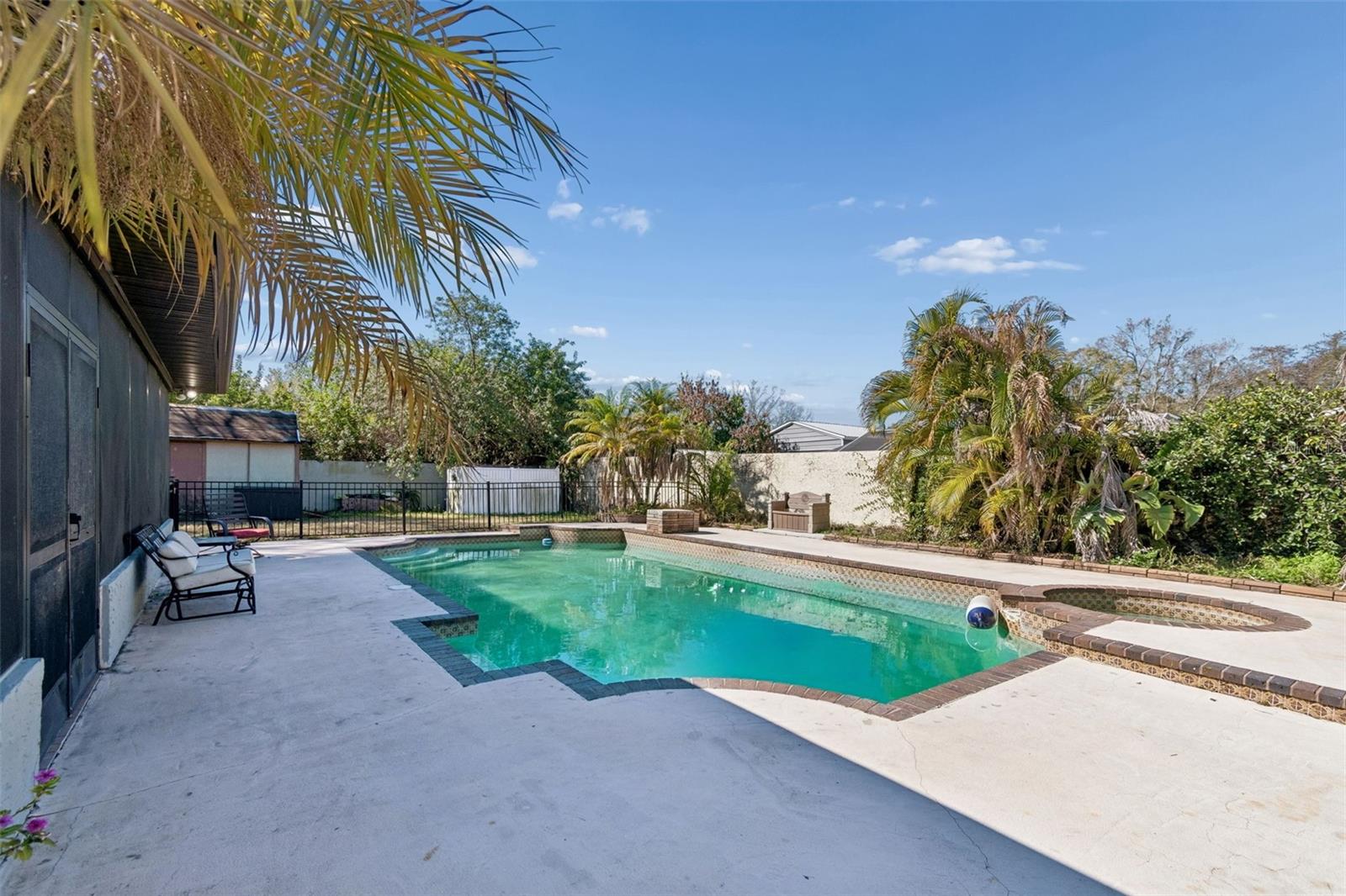 PINECREST VILLA ADD 2 - Residential