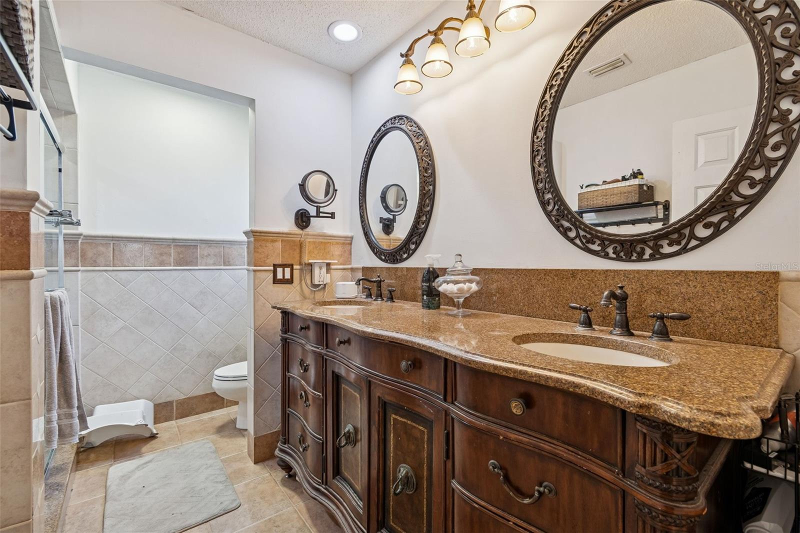 PINECREST VILLA ADD 2 - Residential