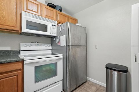 Tiny photo for 32721 Lake Eustis Drive, Tavares, FL 32778 (MLS # G5099773)