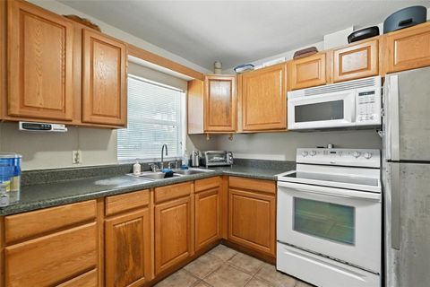 Tiny photo for 32721 Lake Eustis Drive, Tavares, FL 32778 (MLS # G5099773)